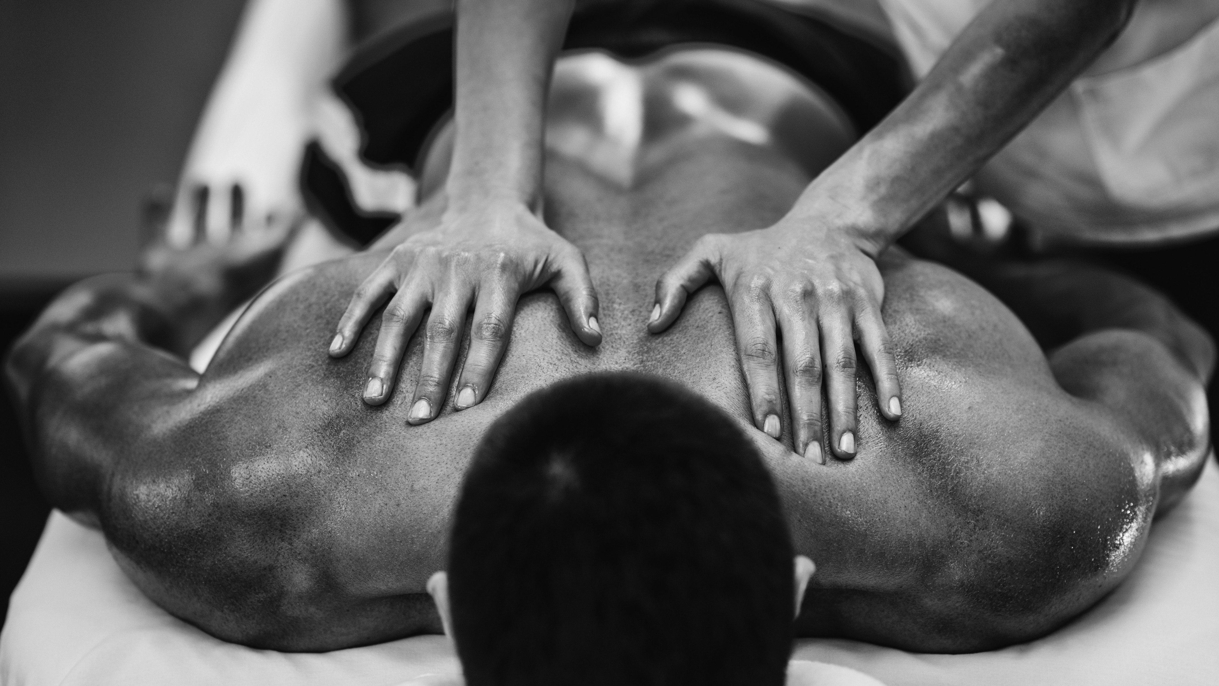 What is sports massage article photo